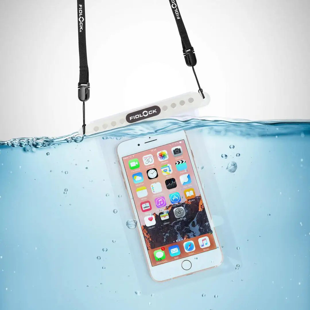 Waterproofed smartphone in water, secured with Fidlock Medi Dry Bag for ultimate protection