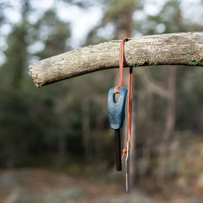 Fire starter with blue handle, perfect for Kupilka Firesteel to create sparks easily