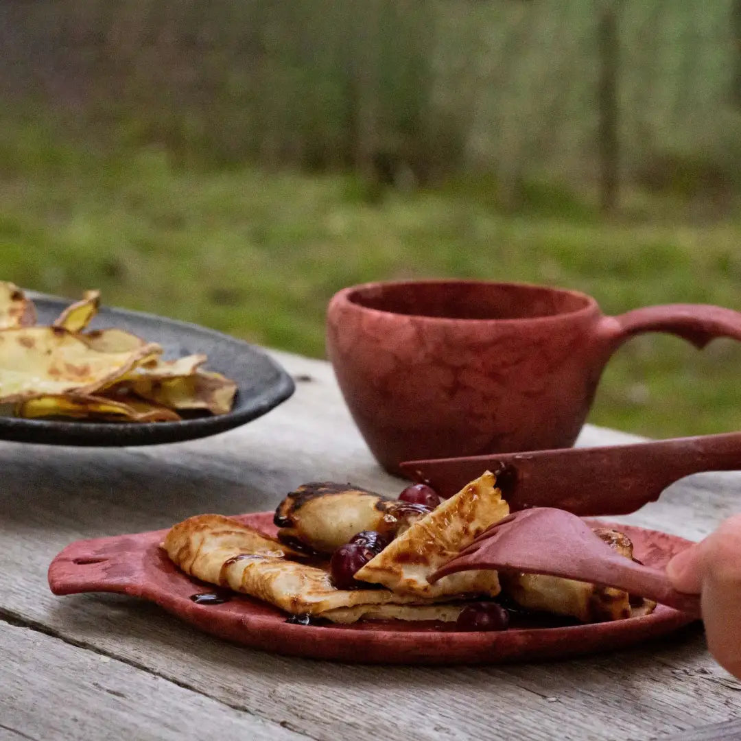 Rustic breakfast spread in Kupilka Gift Box, perfect for country clothing lovers and outdoors fans