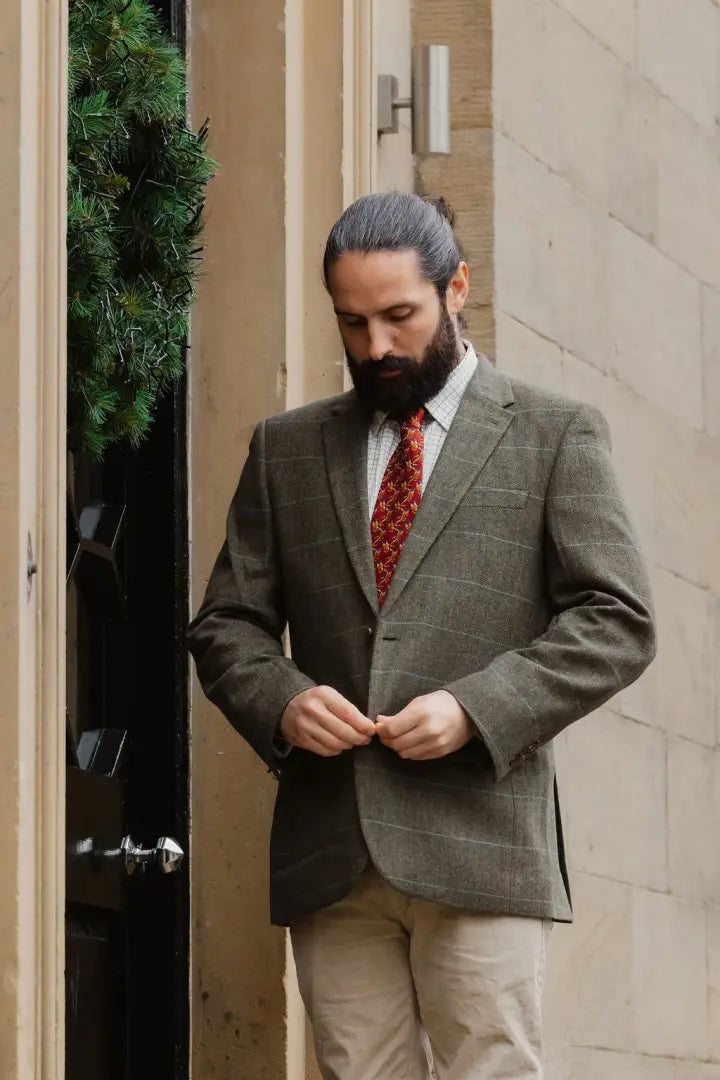 Man in New Forest Premium 100% Wool Tweed Blazer, perfect for stylish forest clothing